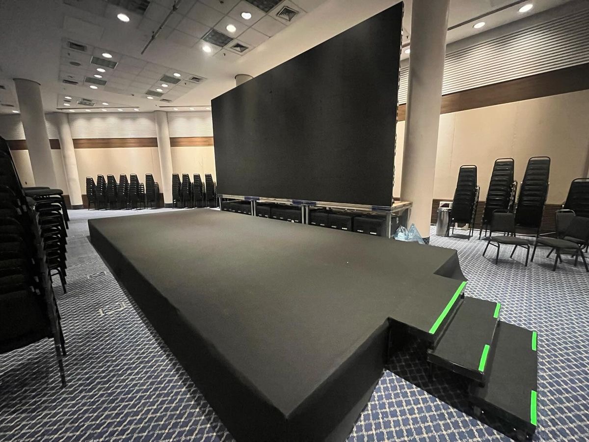PLATFORM STAGING